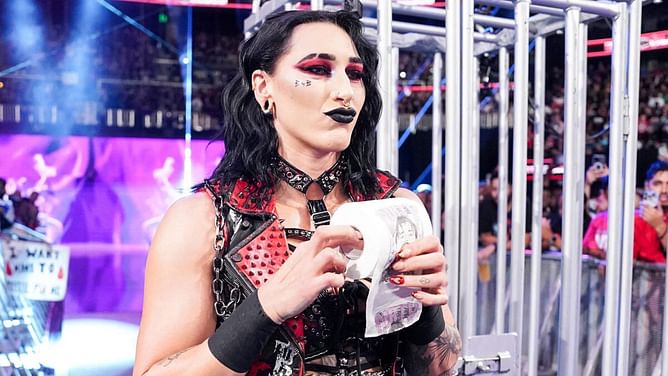 WWE star fires shots at Rhea Ripley in recent rant; accuses her of "begging" for fan attention