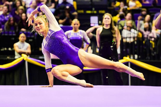 Olivia Dunne shows off her impressive gymnastics skills ahead of her super senior year kickoff for LSU Tigers