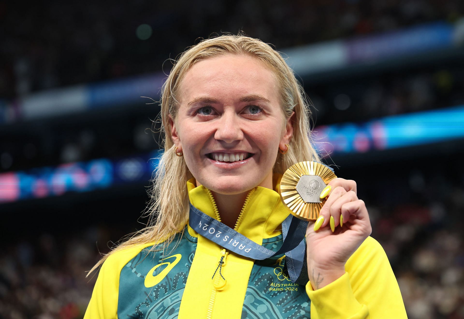 Titmus with her 400m freestyle gold medal at the 2024 Paris Olympic Games (Image via: Getty)