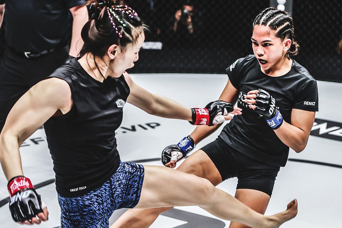 Denice Zamboanga fighting Lin Heqin | Image credit: ONE Championship