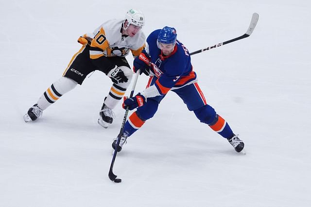 NHL: APR 17 Penguins at Islanders - Source: Getty