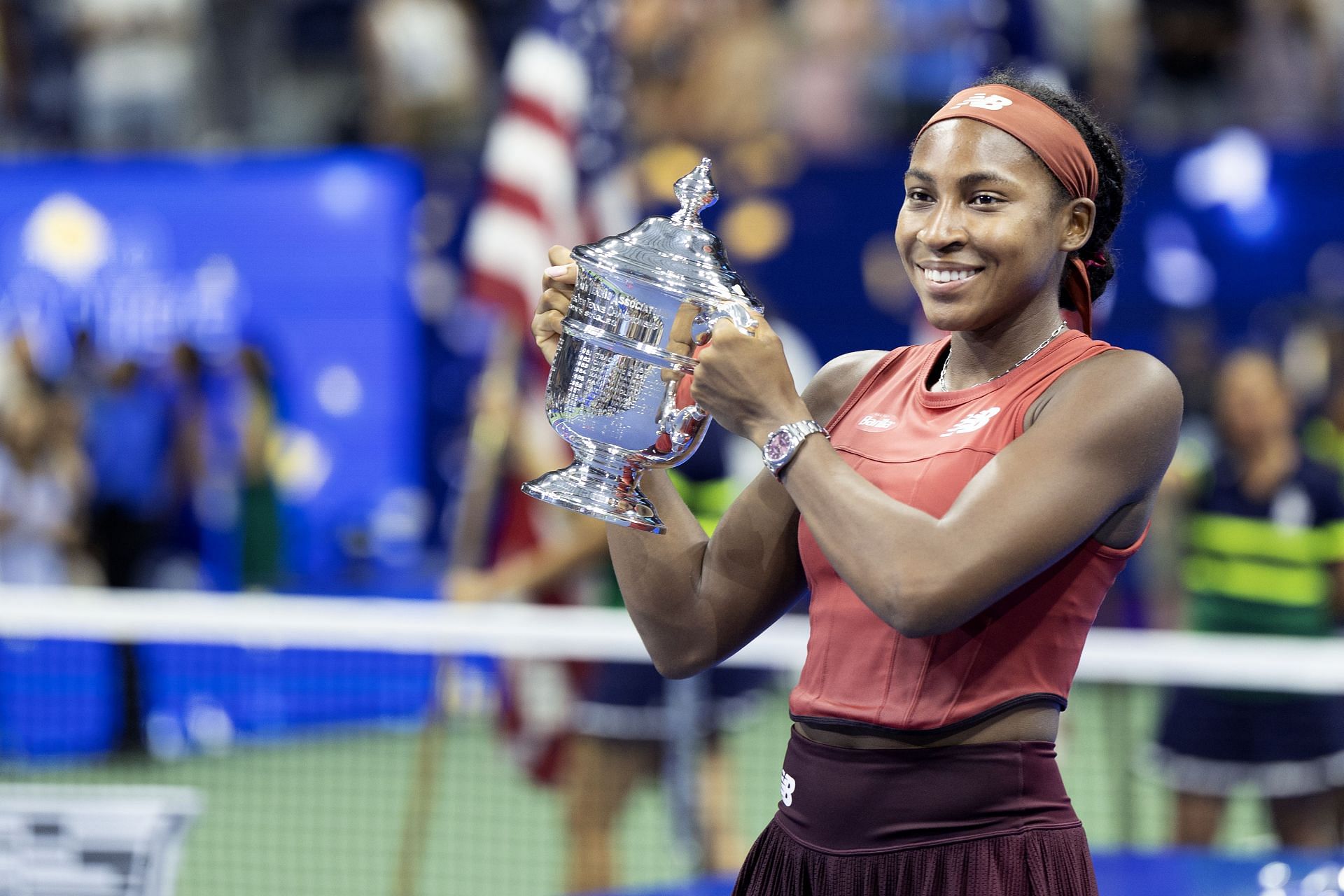 Coco Gauff with the 2023 US Open trophy [Source: Getty]