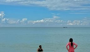 [Watch] MS Dhoni enjoys family time at a beach in Thailand