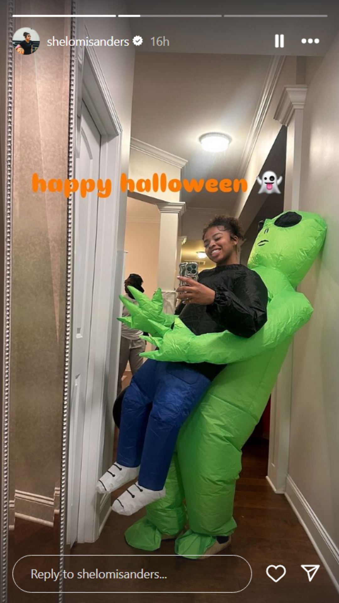 Sanders' Halloween IG story (Image credits: @shelomisanders/Instagram)