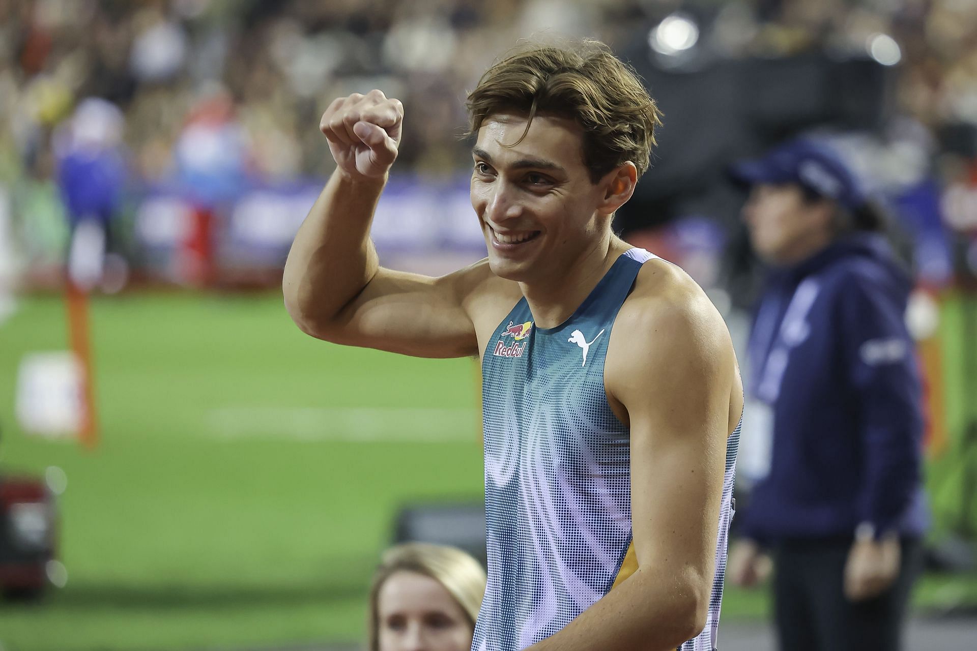 Mondo Duplantis after winning the pole vault title at the 2024 Diamond League finals (Source: Getty)