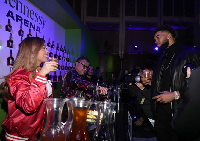 Karl-Anthony Towns' gf Jordyn Woods points out one upside of not having kids