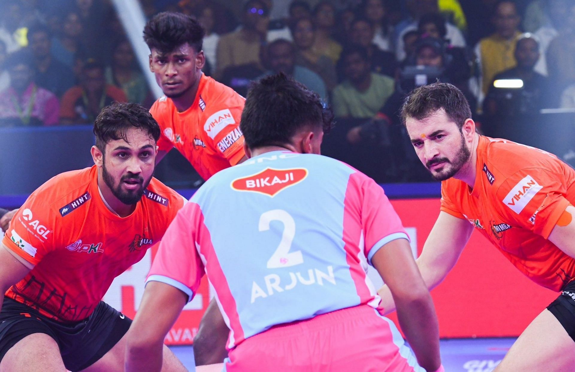 सुनील कुमार अभी तक हाई-फाइव नहीं लगा पाए हैं (Photo Credit - @umumba)