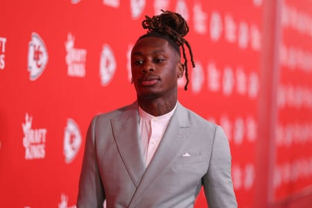 Adam Thielen or Jaylen Waddle or Xavier Worthy: Week 12 Start/Sit ...