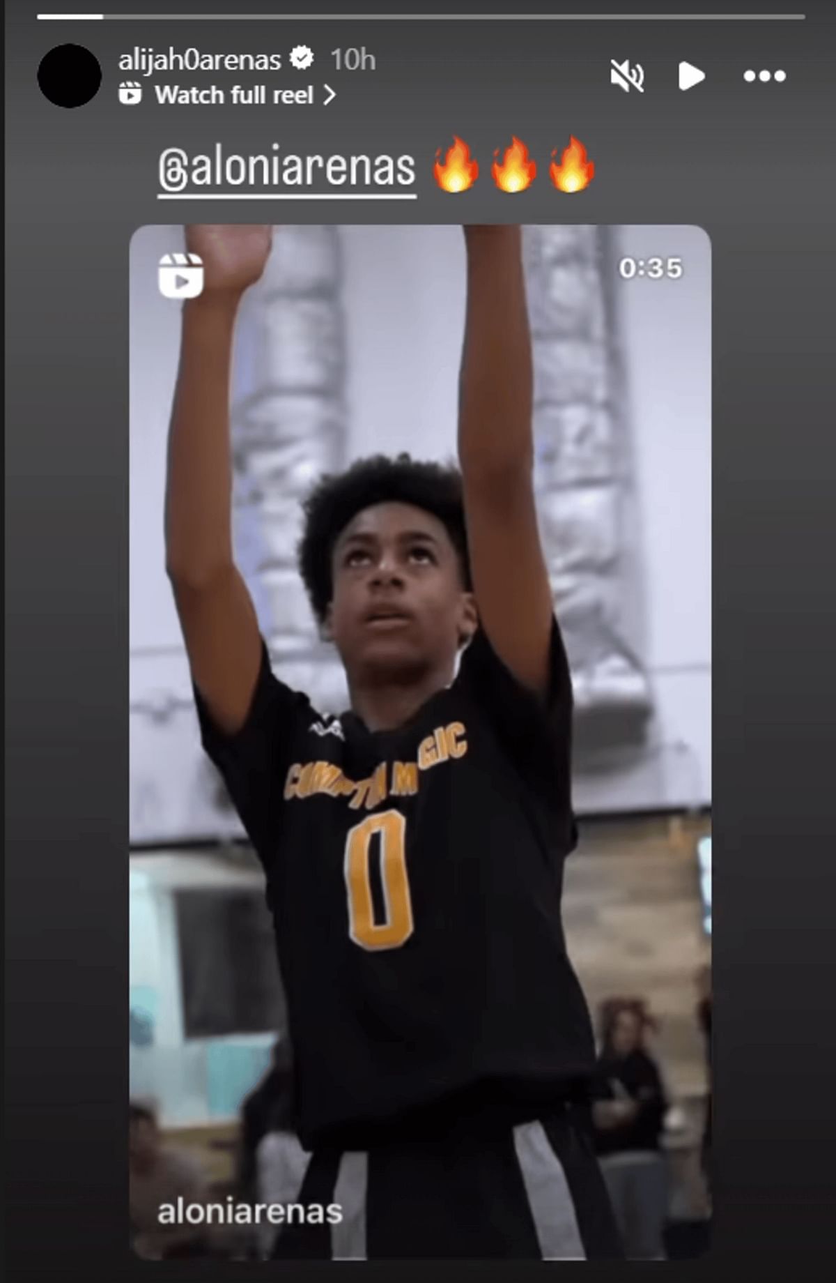Photo: Gilbert Arenas' son Alijah Arenas hypes up his younger brother