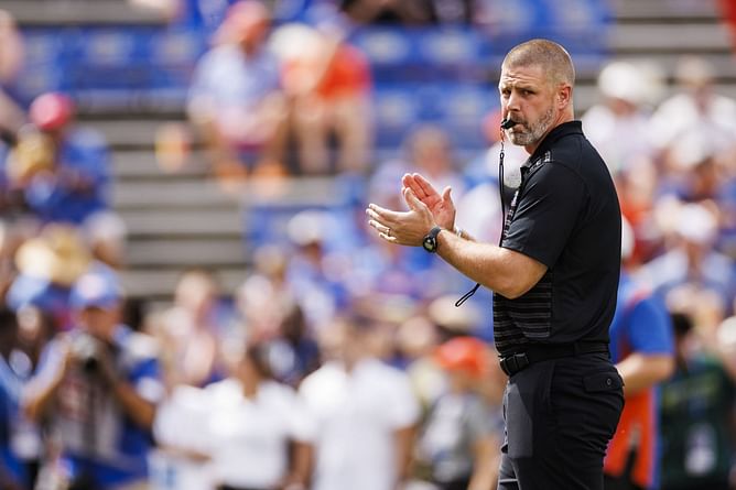 Billy Napier's Florida flips three-star IOL from Florida State to the Class of 2025