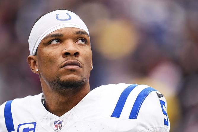 WATCH: Anthony Richardson yawning on sidelines goes viral during Colts-Vikings SNF clash