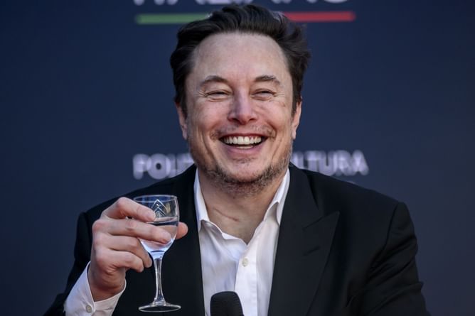 "Omg super cute!!" — Internet reacts to Elon Musk debuting new DOGE logo after Trump named him co-head of Department Of Government Efficiency