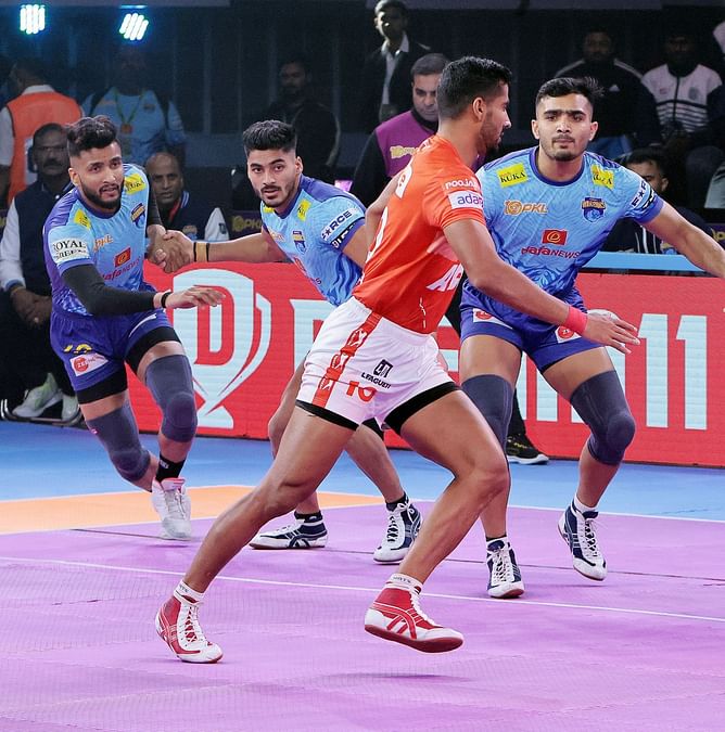 GUJ vs BEN Dream11 Prediction: 3 surprise picks for today's Pro Kabaddi 2024 match - November 13, 2024
