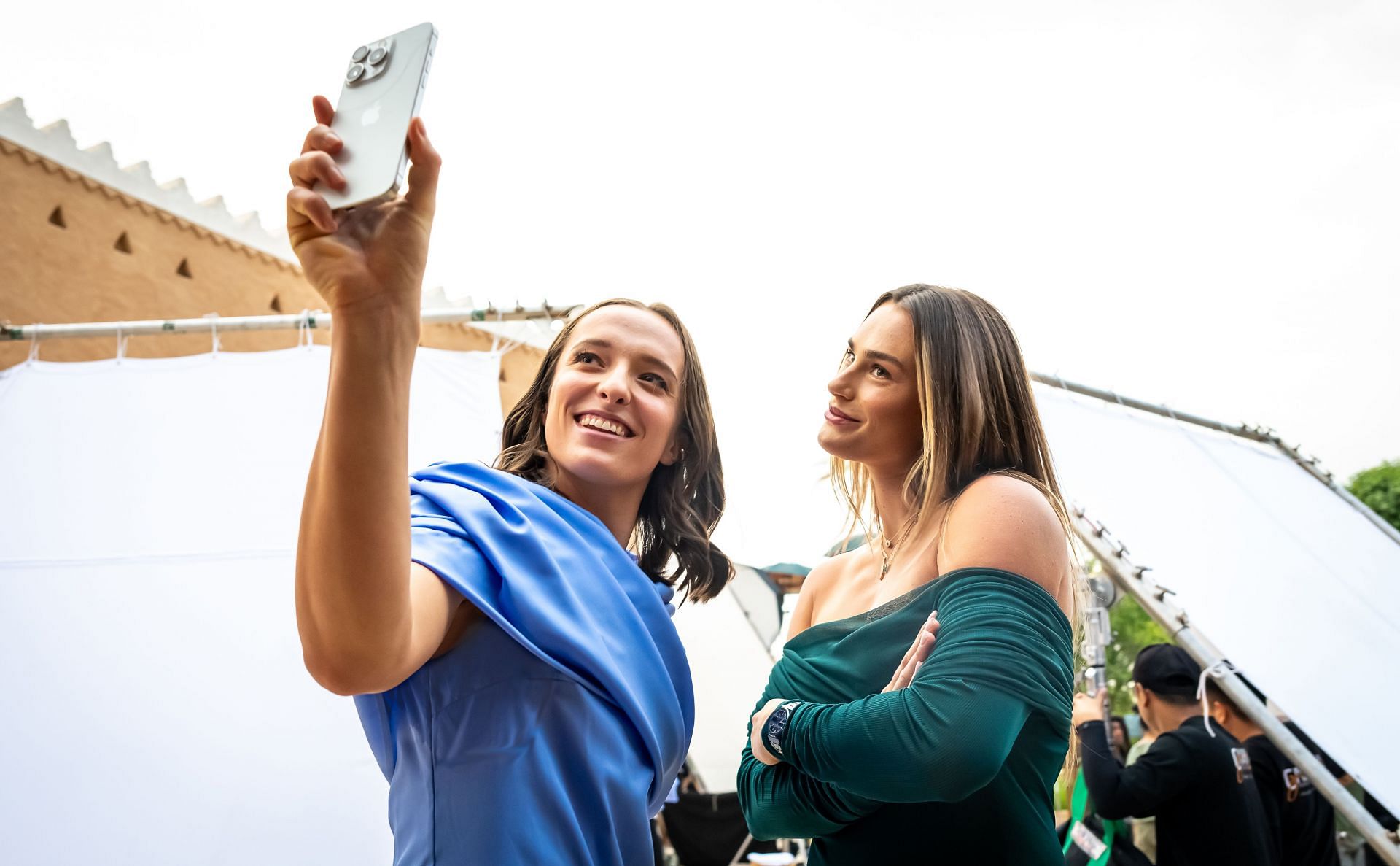 Iga Swiatek and Aryna Sabalenka at the WTA Finals 2024. (Photo: Getty)