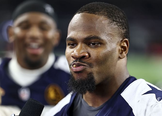 Micah Parsons fires back after receiving MVP in Cowboys win over Giants: "I can play football and operate a podcast"