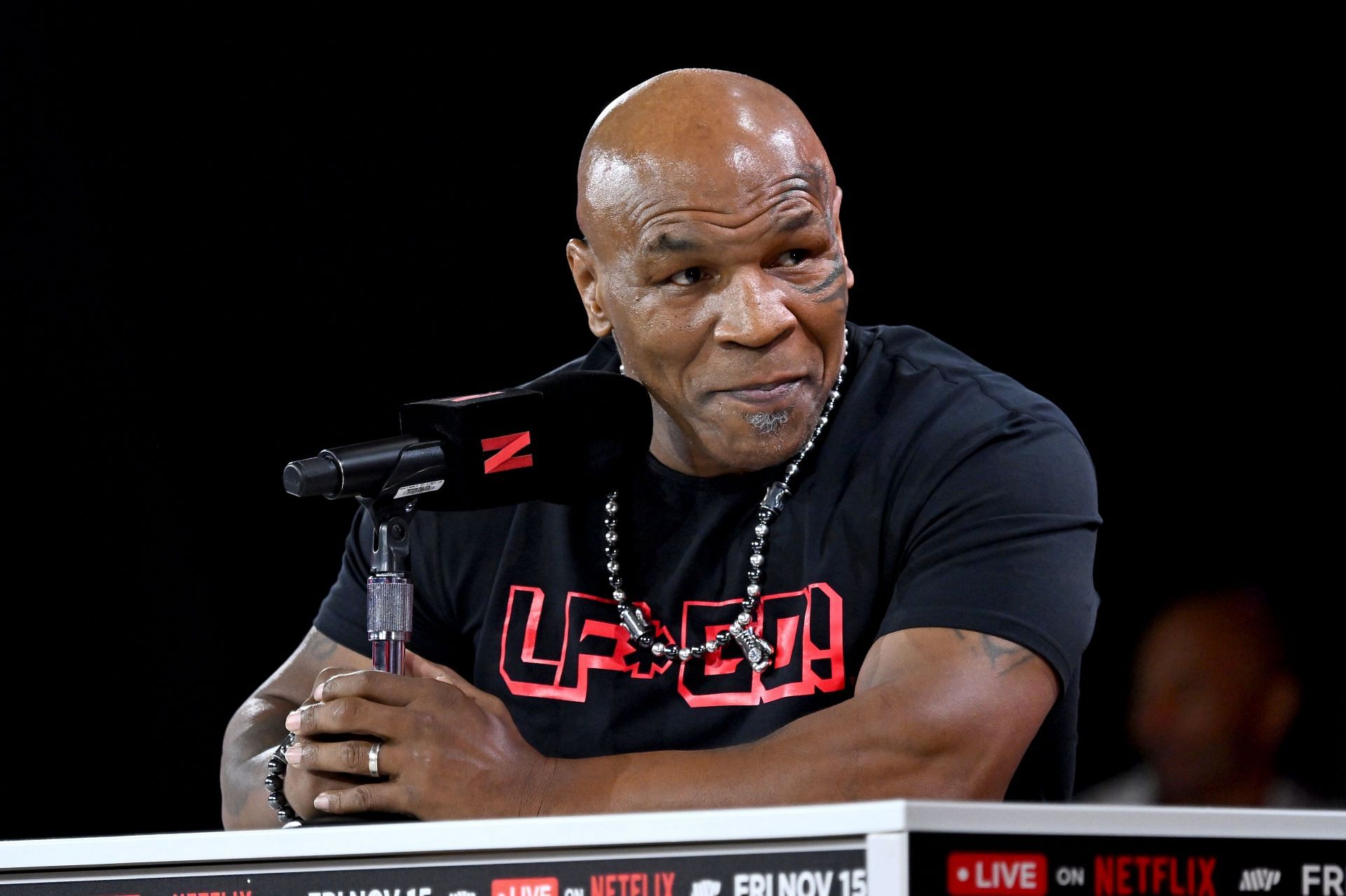 How many fights did Mike Tyson have lost?