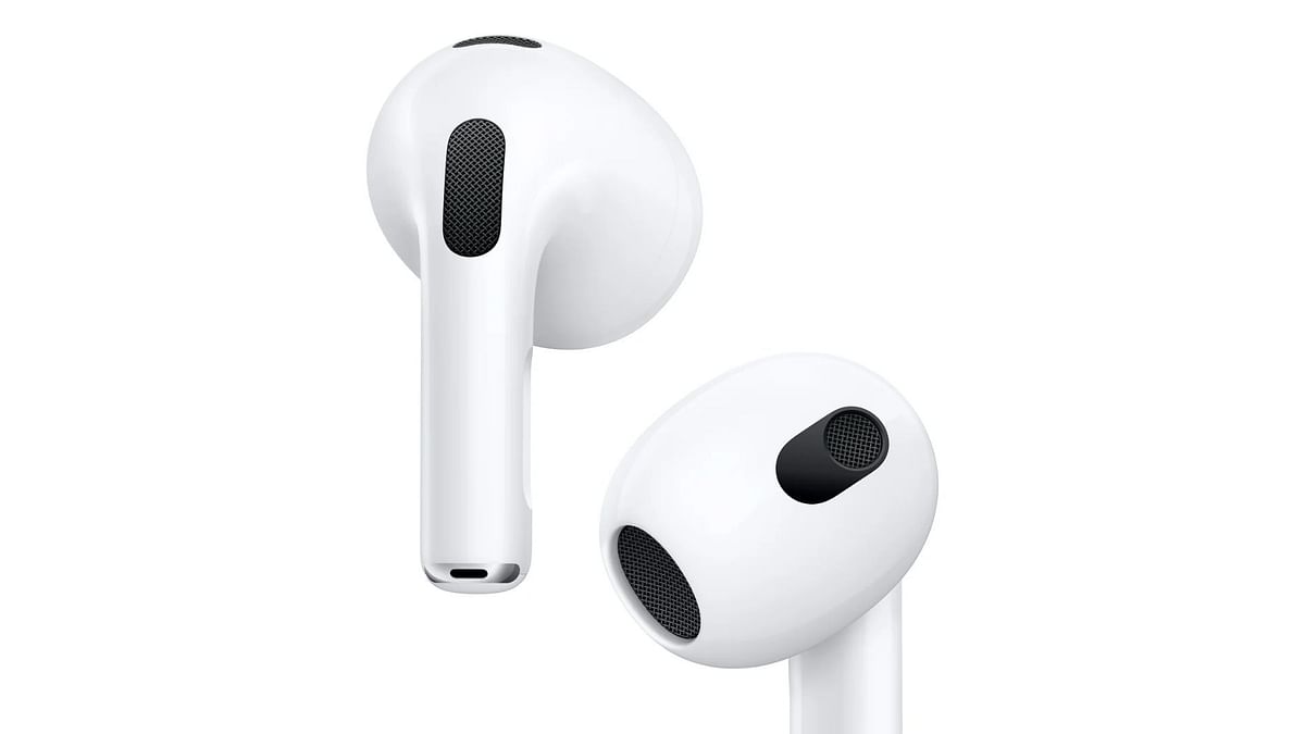 Black Friday 2024 Save 75 on Apple AirPods (3rd gen)