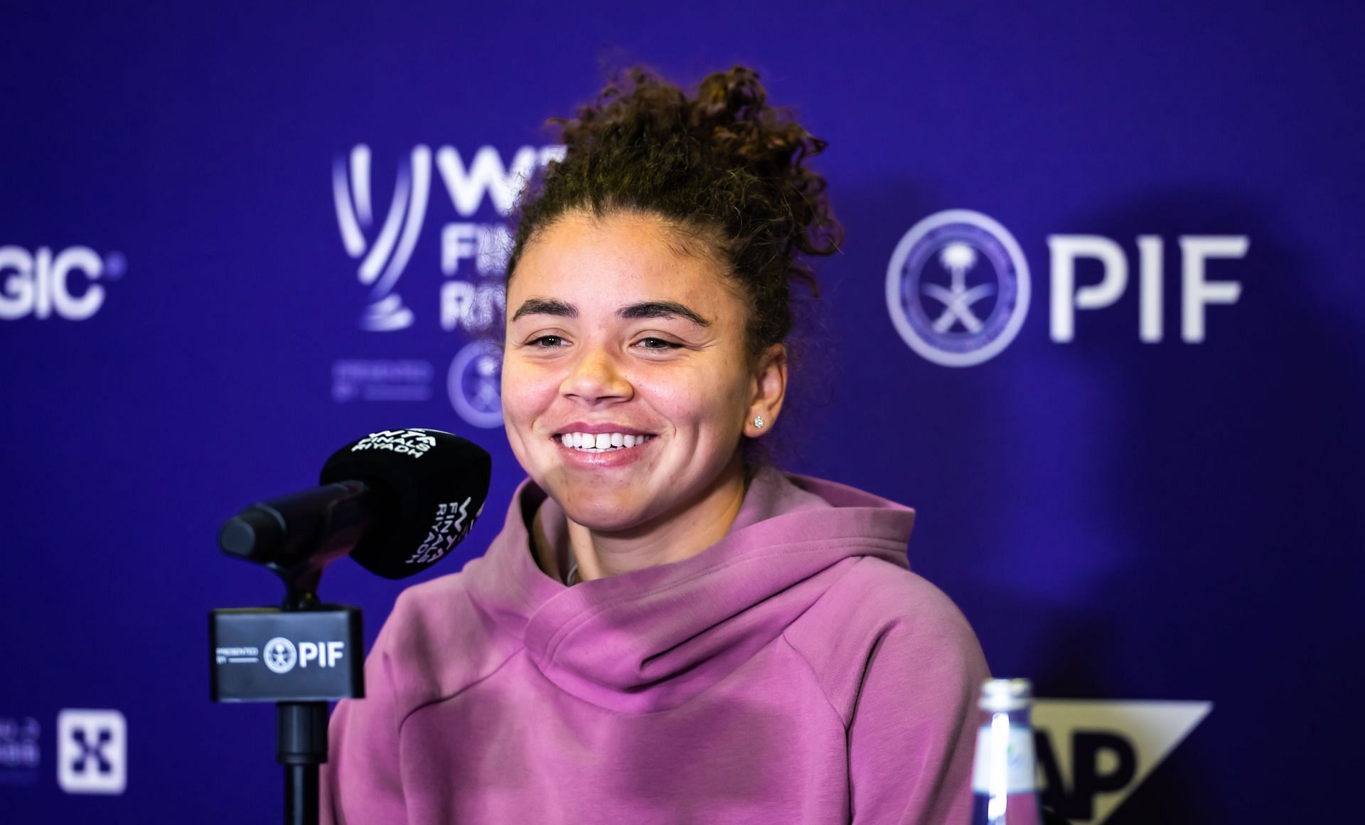 Jasmine Paolini speaking to the press. Source: Getty