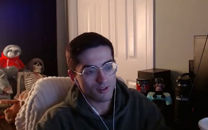 What are the allegations against Apex Legends Twitch streamer Preslyy?