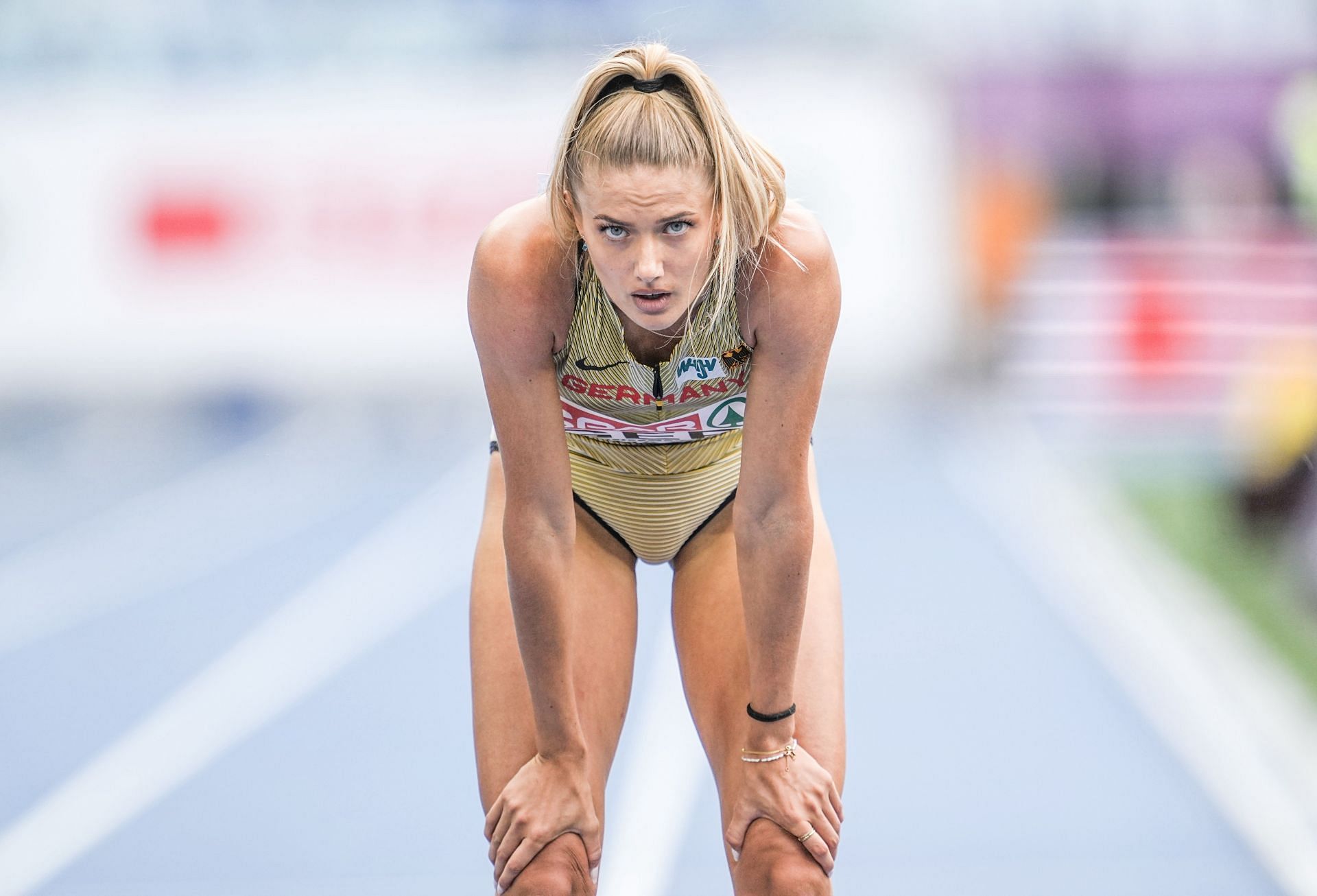 Alica Schmidt of Germany looks concentrated during the 4x400m qualifying at the European Championships (Photo via Getty Images)