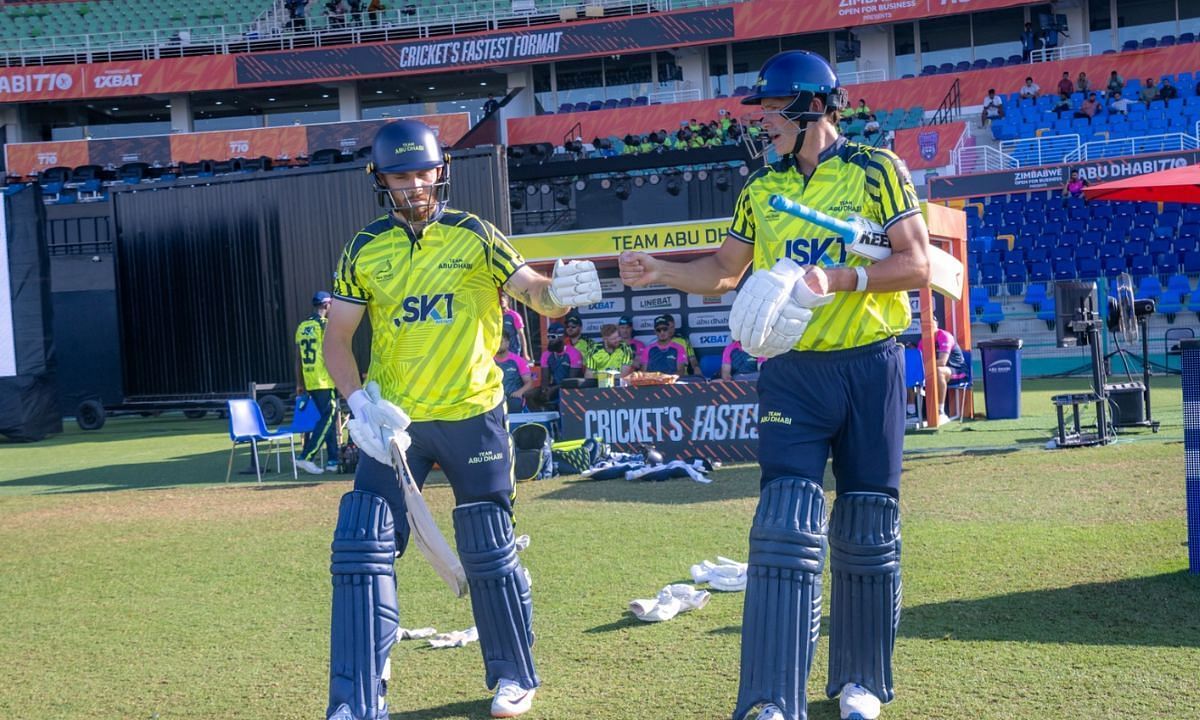 फिल साल्ट और माइकल पीपर (Photo Credit: X/@TeamADCricket)