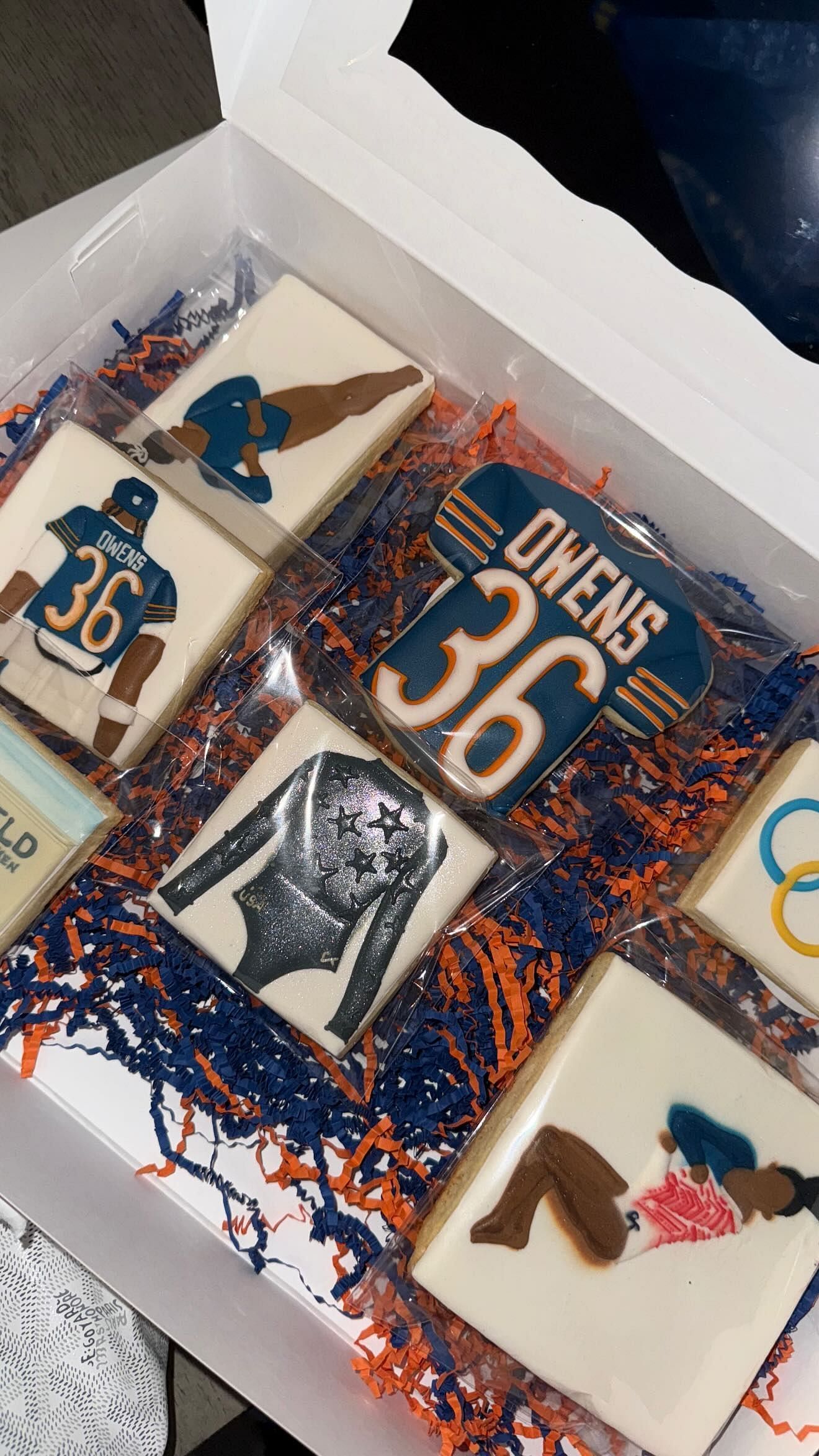 Some of Simone Biles&#039; cookies include depictions of Jonathan Owens and his jersey (via Biles&#039; IG)