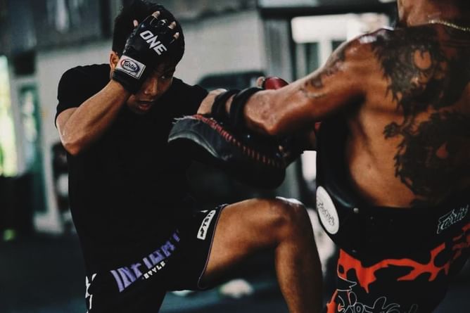 WATCH: Teenage sensation Johan Ghazali sets up camp at Superbon’s gym in Bangkok ahead of potential return