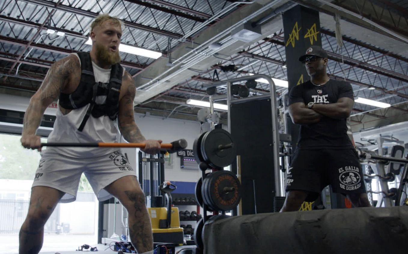 Jake Paul with his trainer (Image via Netflix)