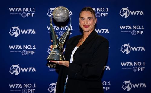 Aryna Sabalenka with the Chris Evert World No.1 trophy [Source: Getty]