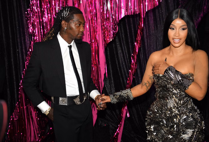 "The dating pool got p*** in it" — Cardi B agrees with fan calling dating "TERRIBLE" amid ongoing divorce with Offset