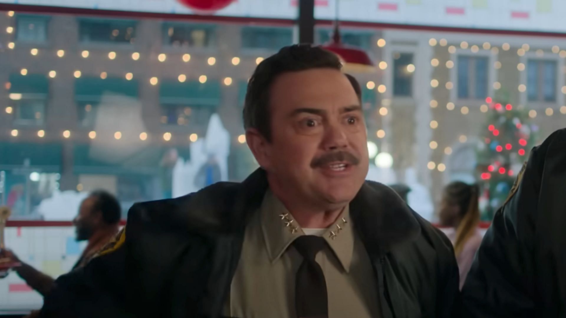 Joe Lo Truglio as Deputy Sheriff Schatz (Image via Netflix)