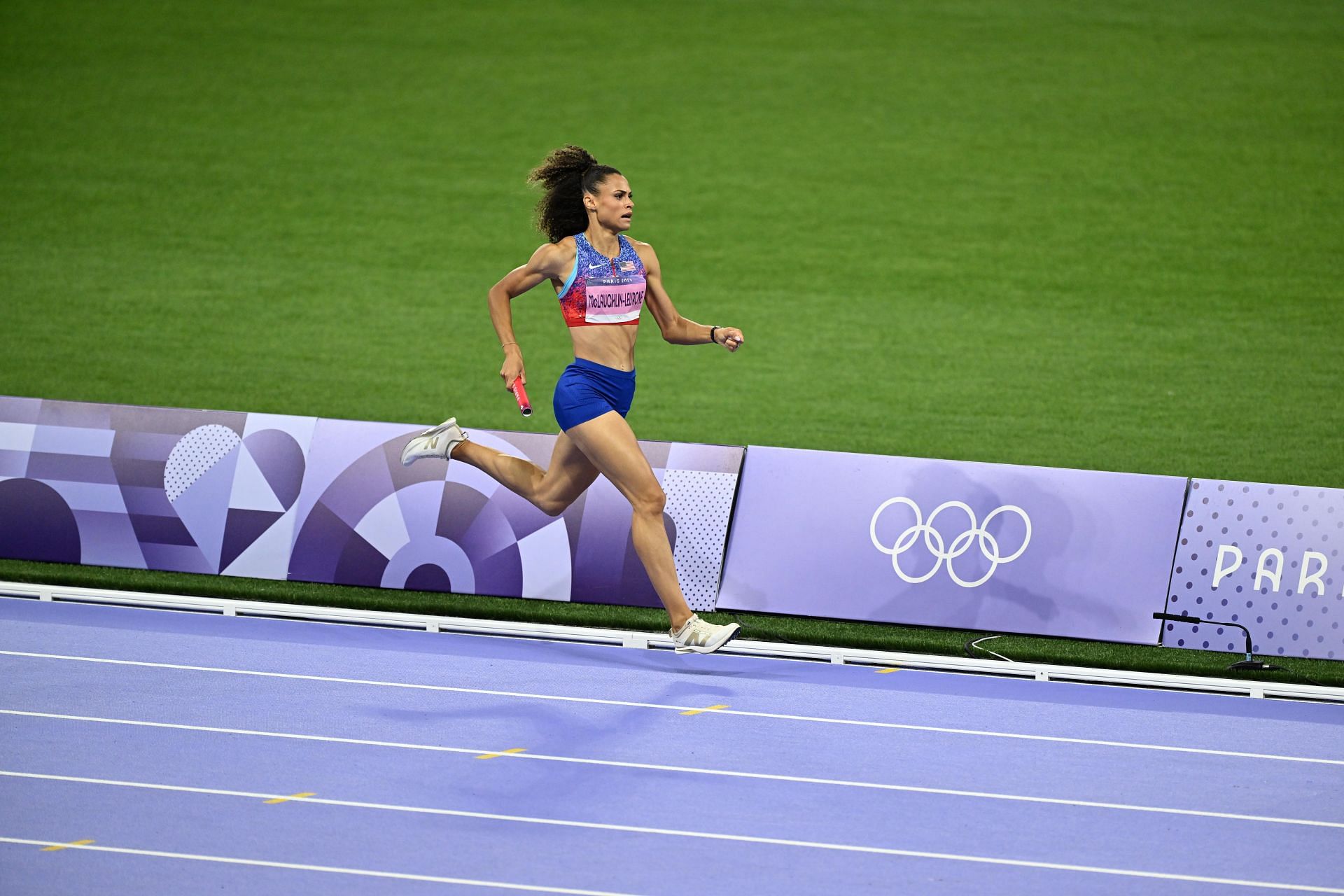 Sydney McLaughlin-Levrone running the 4x400m relay at the Olympic Games Paris 2024: (Source: Getty)