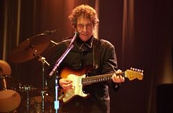 "That is just ridiculous"— Bob Dylan responds to backup dancer claiming she was forbidden from making eye contact with singer