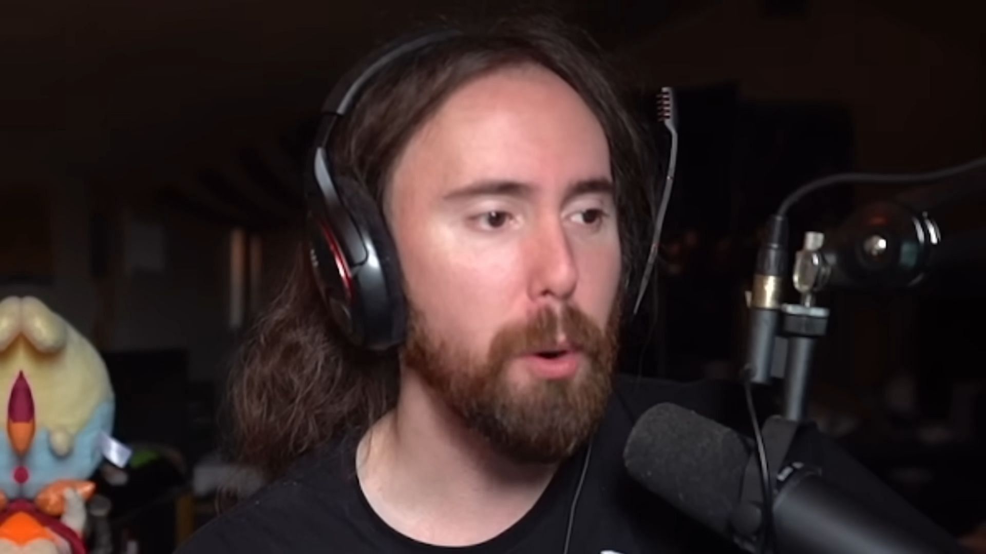 Asmongold talks about abortion rights on election night (Image via Asmongold Clips/YouTube)