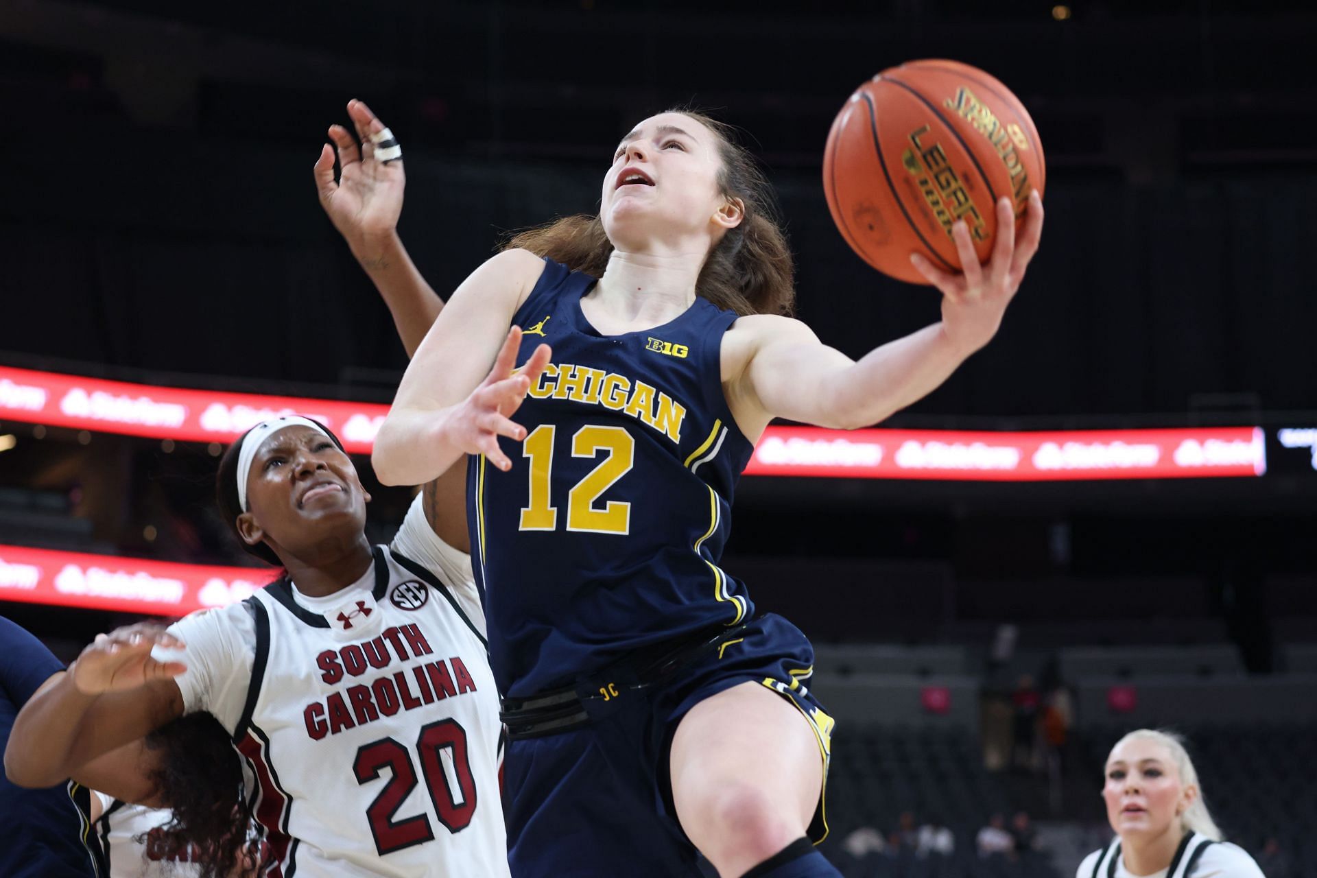 COLLEGE BASKETBALL: NOV 04 Hall of Fame Series Women