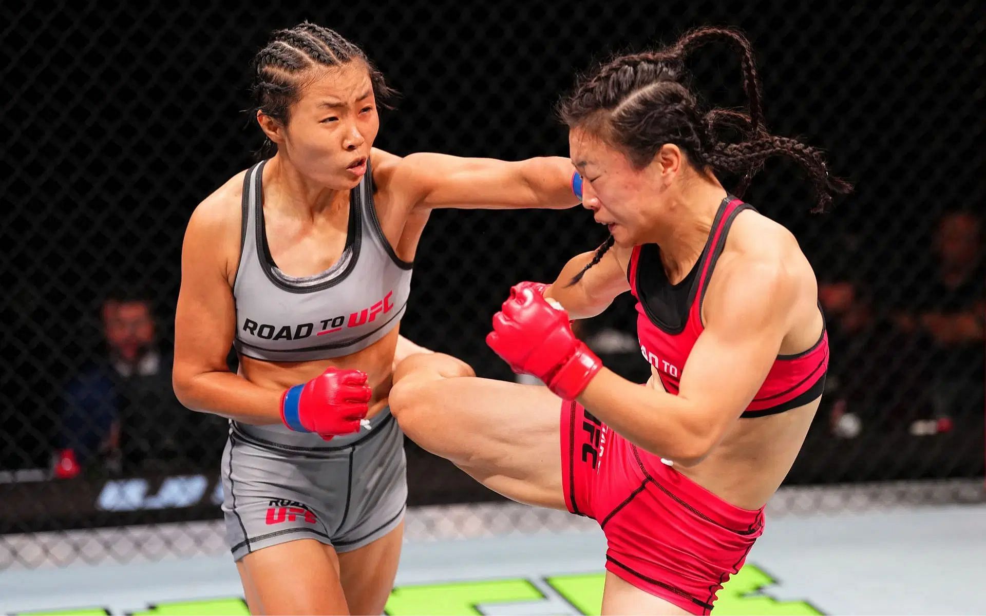 Feng Xiaocan (left) and Shi Ming locked horns at UFC Macau [Image courtesy:Getty]