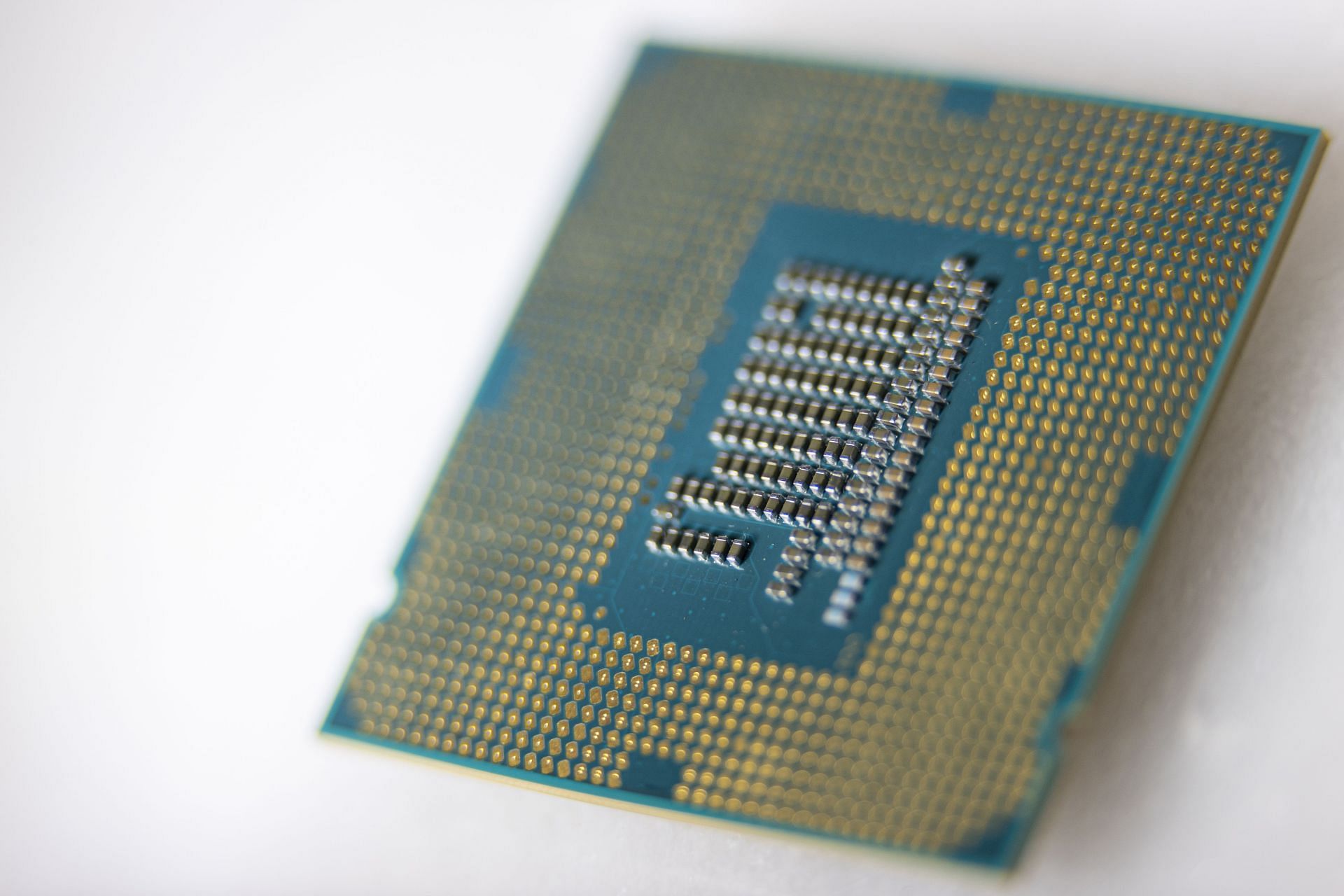 Intel and AMD Processors (Image via Getty)