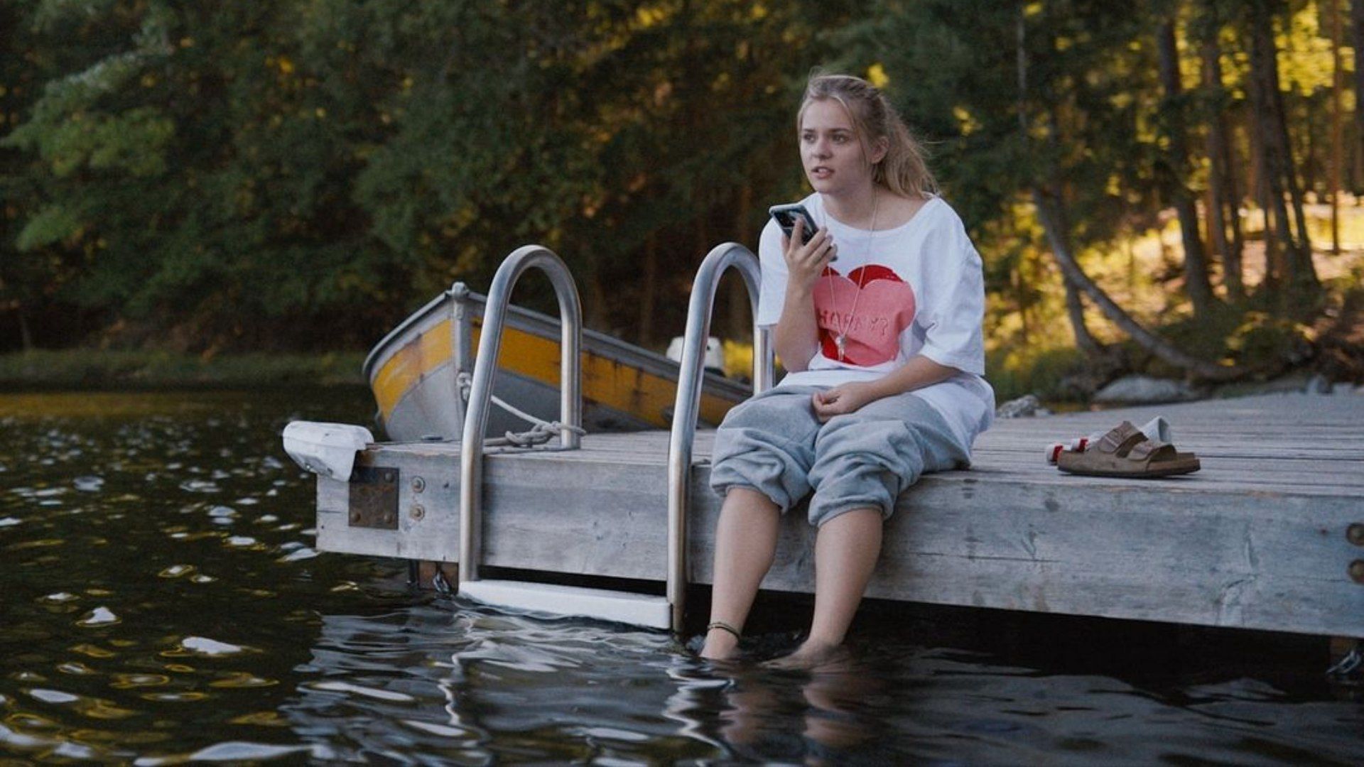 An image of Maisy Stella as Elliott in My Old Ass (Image via Instagram/@myoldassfilm)