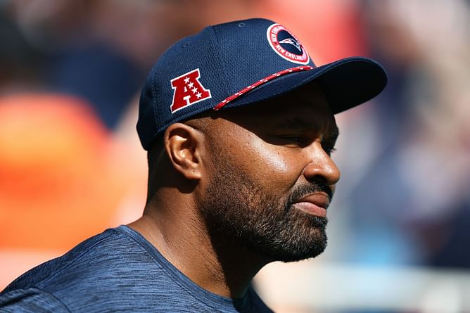 "Dumbest thing I've ever heard" - Ex-Patriots TE lashes out against social media account calling for Jerod Mayo's head