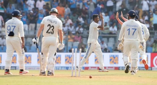 [Watch] Ravichandran Ashwin knocks off Glenn Phillips with brilliant carrom ball in 3rd IND vs NZ 2024 Test