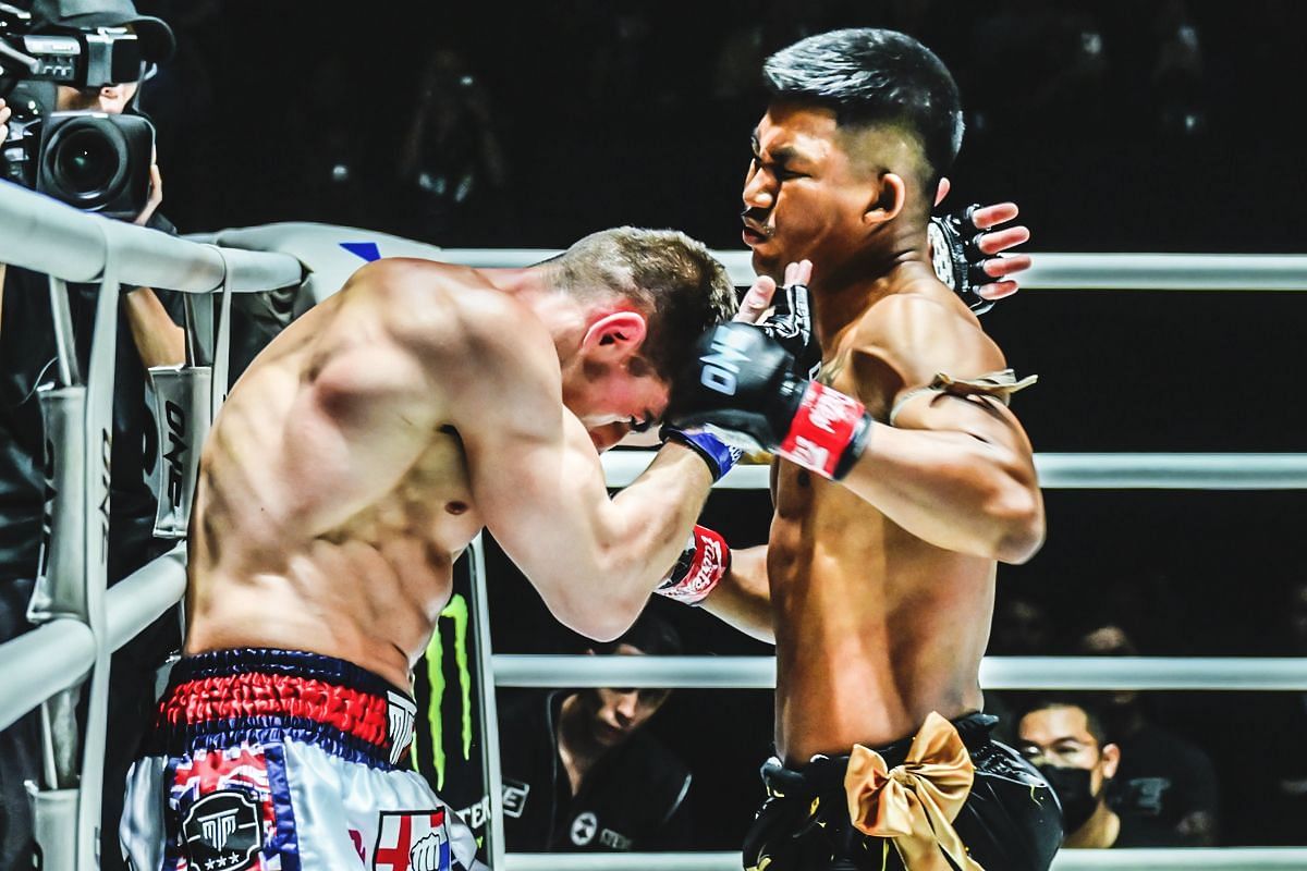 Rodtang (R) battles Jacob Smith (L) | Photo by ONE Championship