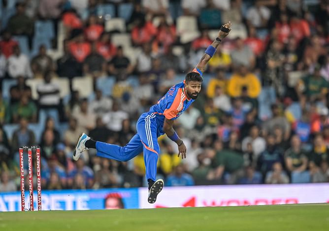 [Watch] "Your 400 rupees were very useful" - Hardik Pandya reconnects with the person who picked him for a local tournament