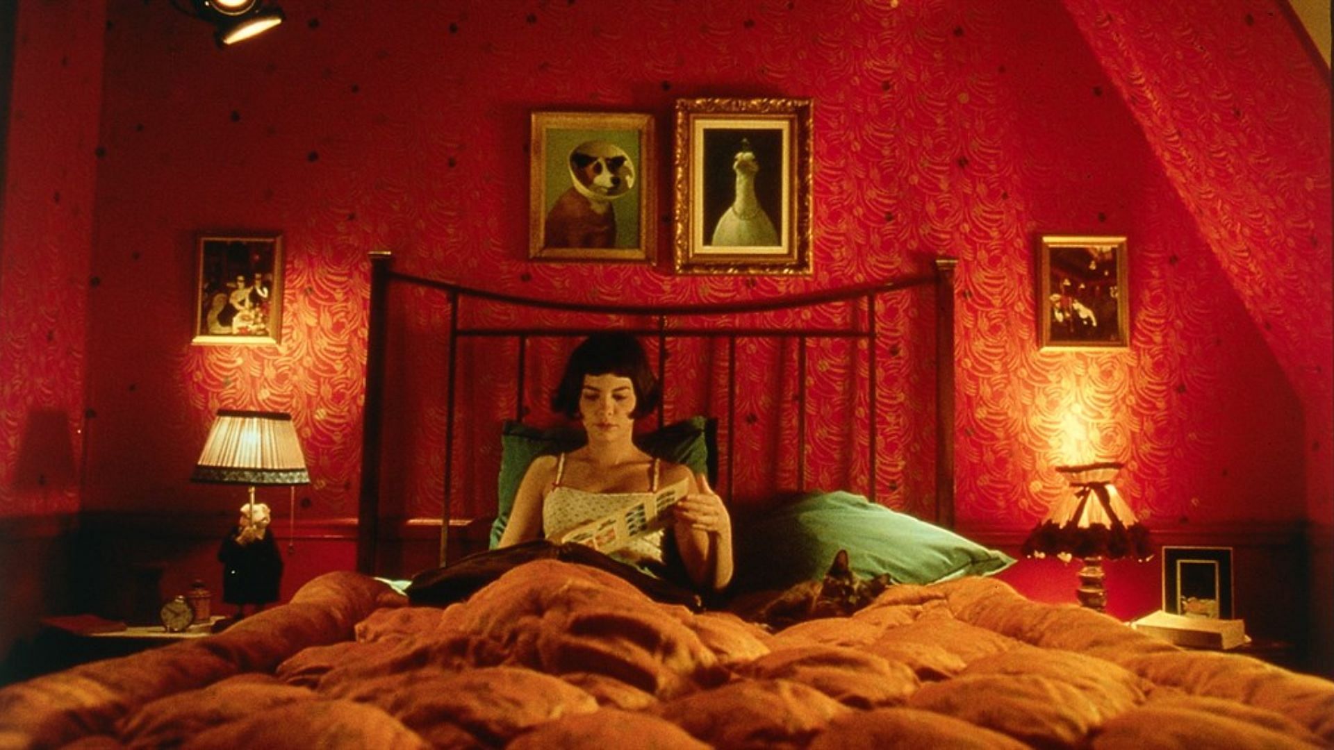 The audience get a glimpse of Am&eacute;lie&#039;s view of the world when her character breaks the 4th wall (Image via Miramax)