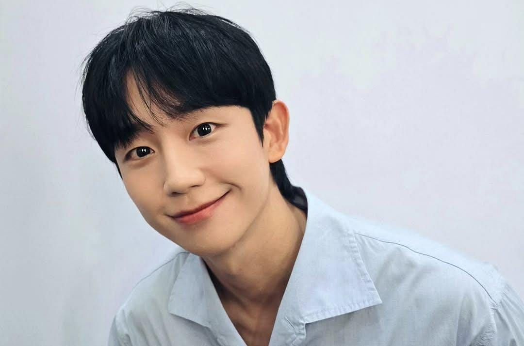 Love Next Door actor Jung Hae-in expresses the desire to get married (Image via @holyhaein/Instagram) 