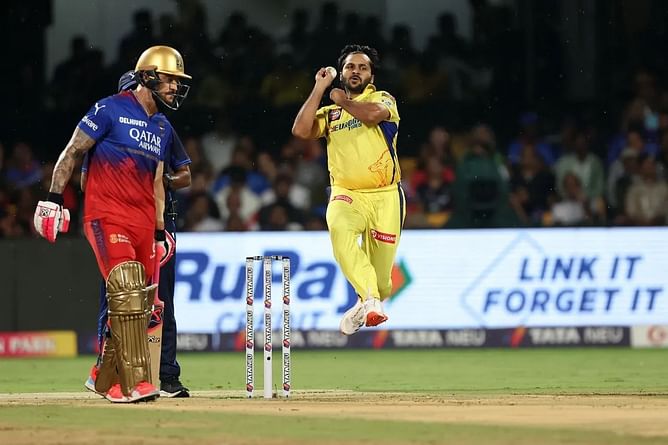"Chennai Super Kings went for everyone" - Aakash Chopra surprised by Shardul Thakur going unsold in IPL 2025 Auction