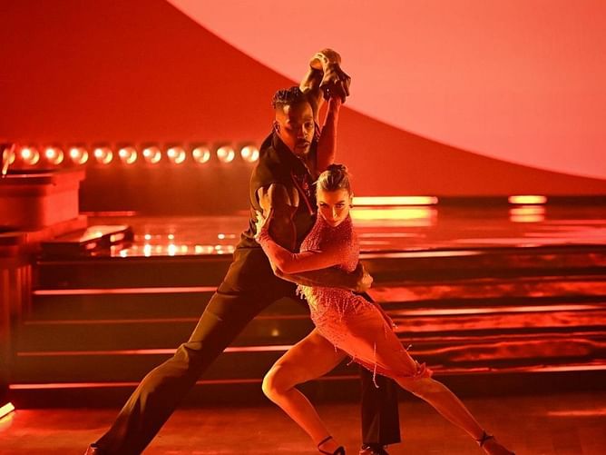 "DANIELLA WERKED HER LEGS OFF"— Dancing with the Stars criticize Dwight's performance