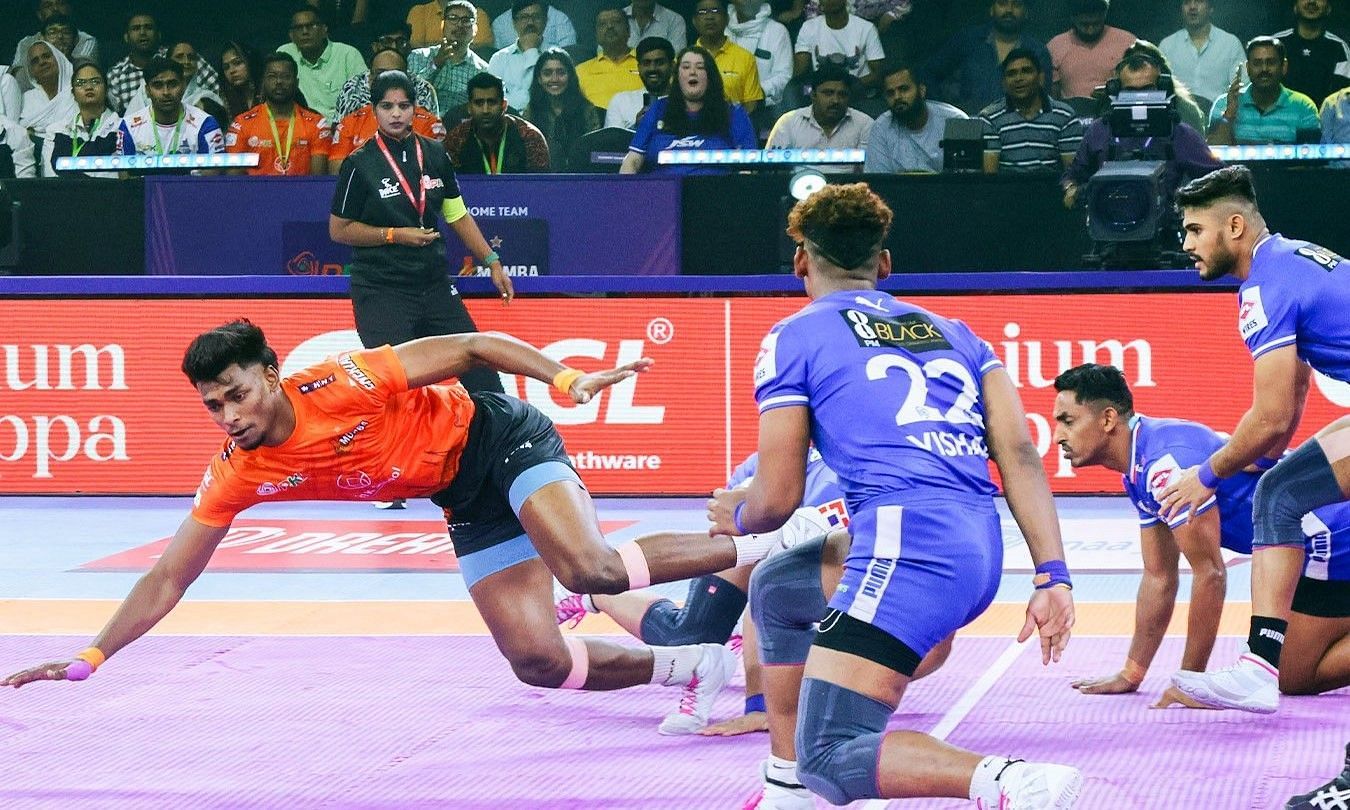 अजीत चौहान ने इस मैच में भी काफी अच्छा प्रदर्शन किया (Photo Credit - @ProKabaddi)