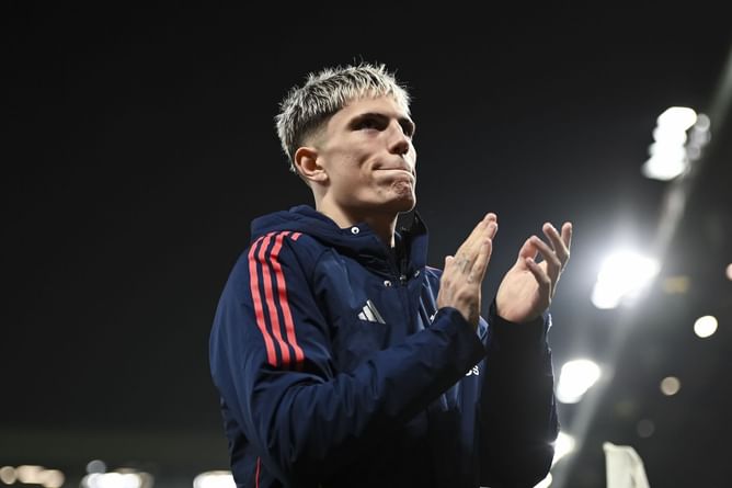 "Why are you not playing, man?" - Alejandro Garnacho makes sarcastic remark as Manchester United fan gives him advice