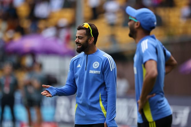 [Watch] Virat Kohli receives painting of Lord Hanuman from fan during 3rd IND vs NZ 2024 Test in Mumbai