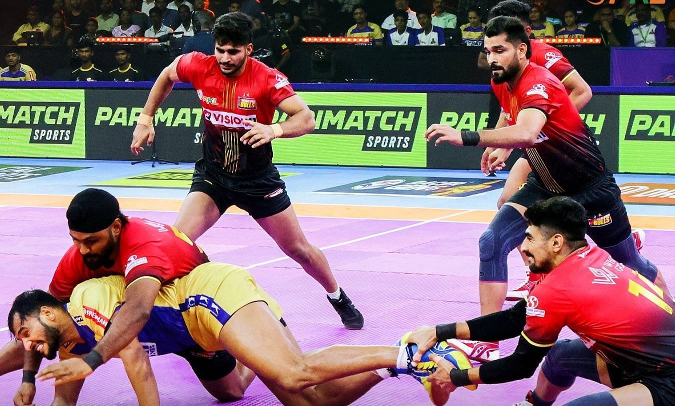 बेंगलुरू बुल्स vs तमिल थलाइवाज (Photo Credit - @ProKabaddi)